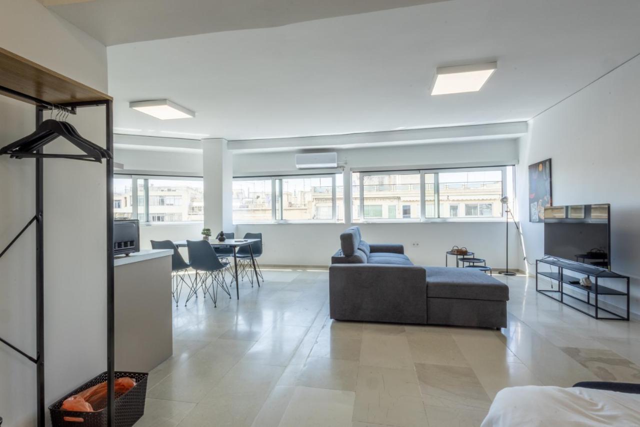 Hip And Fun Apt A Athena Bagian luar foto