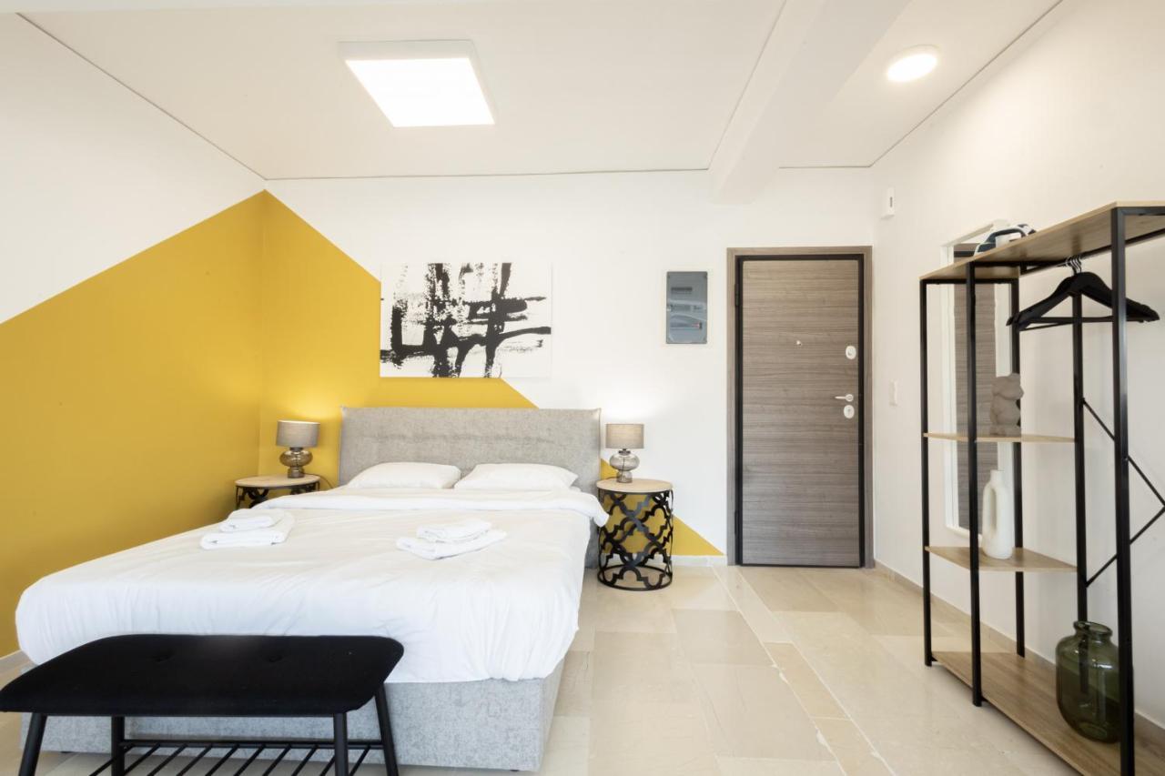 Hip And Fun Apt A Athena Bagian luar foto