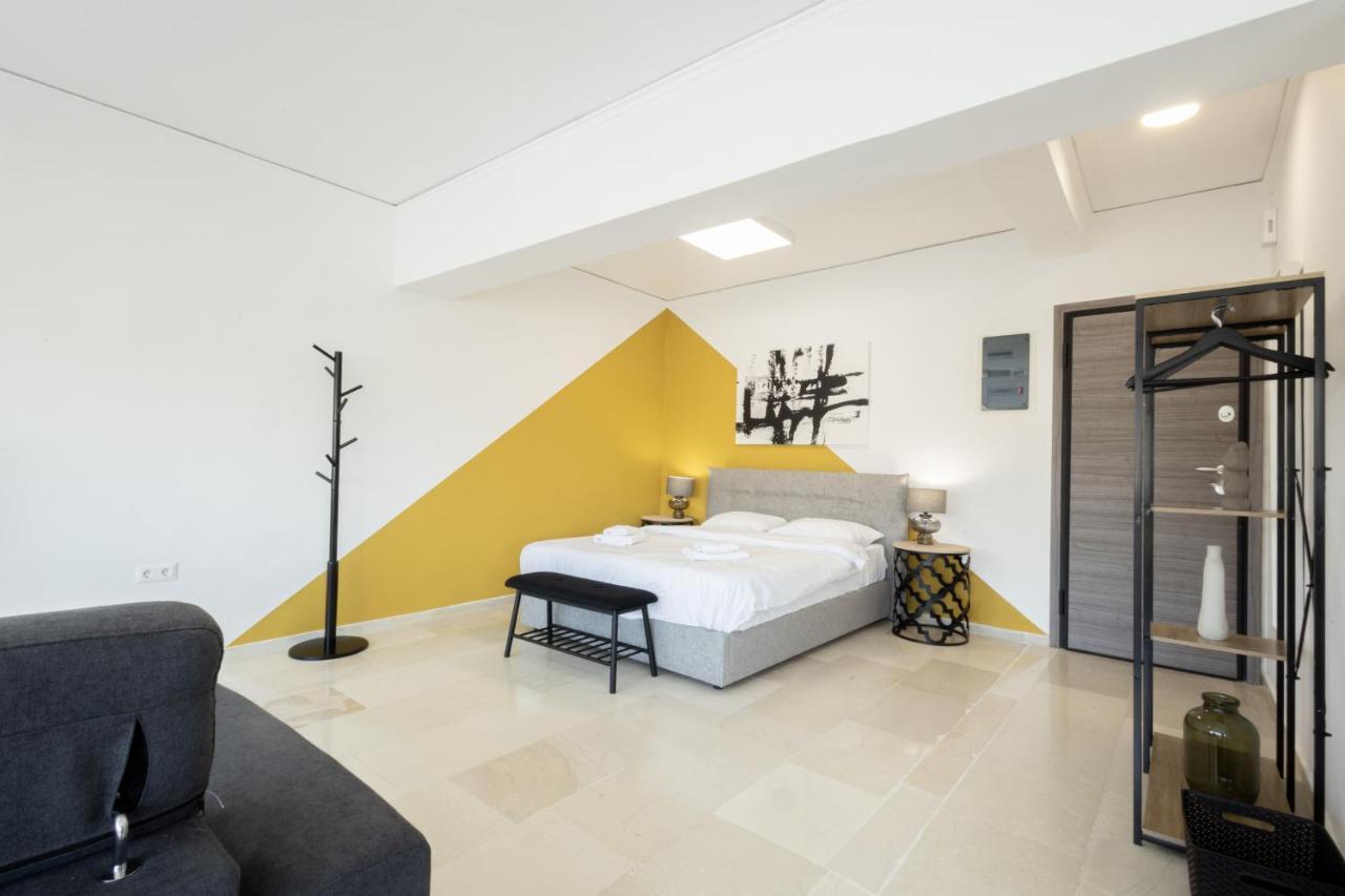 Hip And Fun Apt A Athena Bagian luar foto